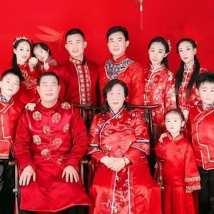 广场舞艾米莉一家