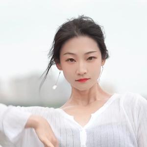 娜舞蹈