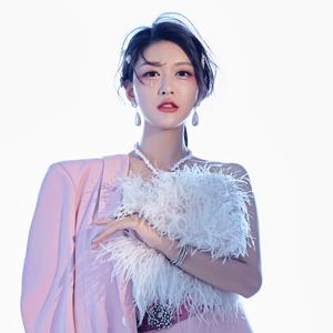 美妆博主赵赵