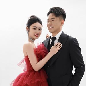 妍伊夫妇