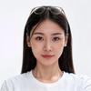 卖新能源小货车的美少女