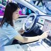 小垚在开车