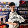 畅玩PS4的小亮