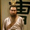 被漩涡包围的人