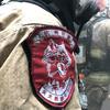 红门蓝衣