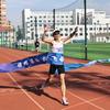 李律在奔跑