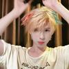 熬夜的小狗艺术家