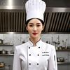 高级女厨师
