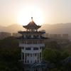 邻山邻水