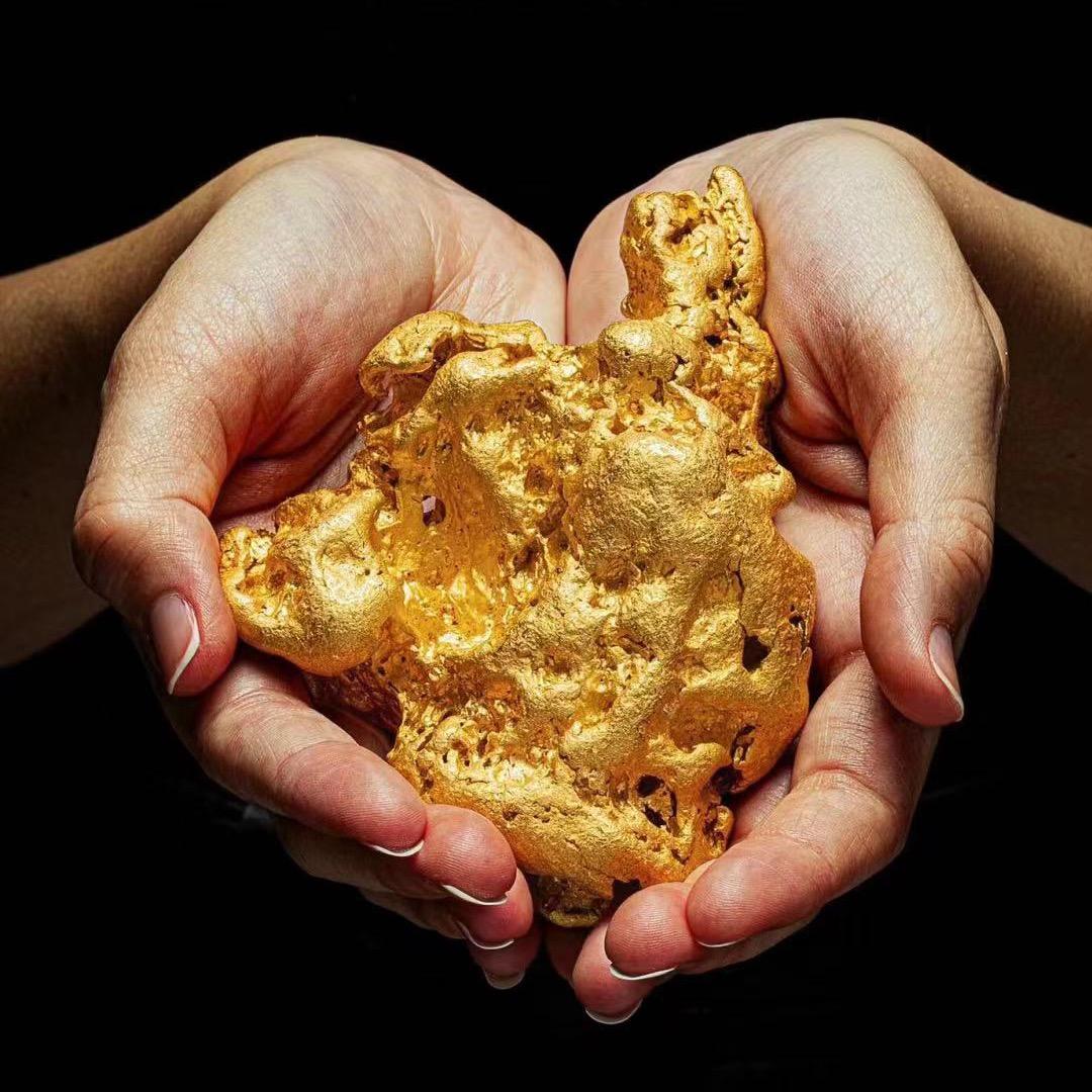 平凡轻奢饰品珠宝店