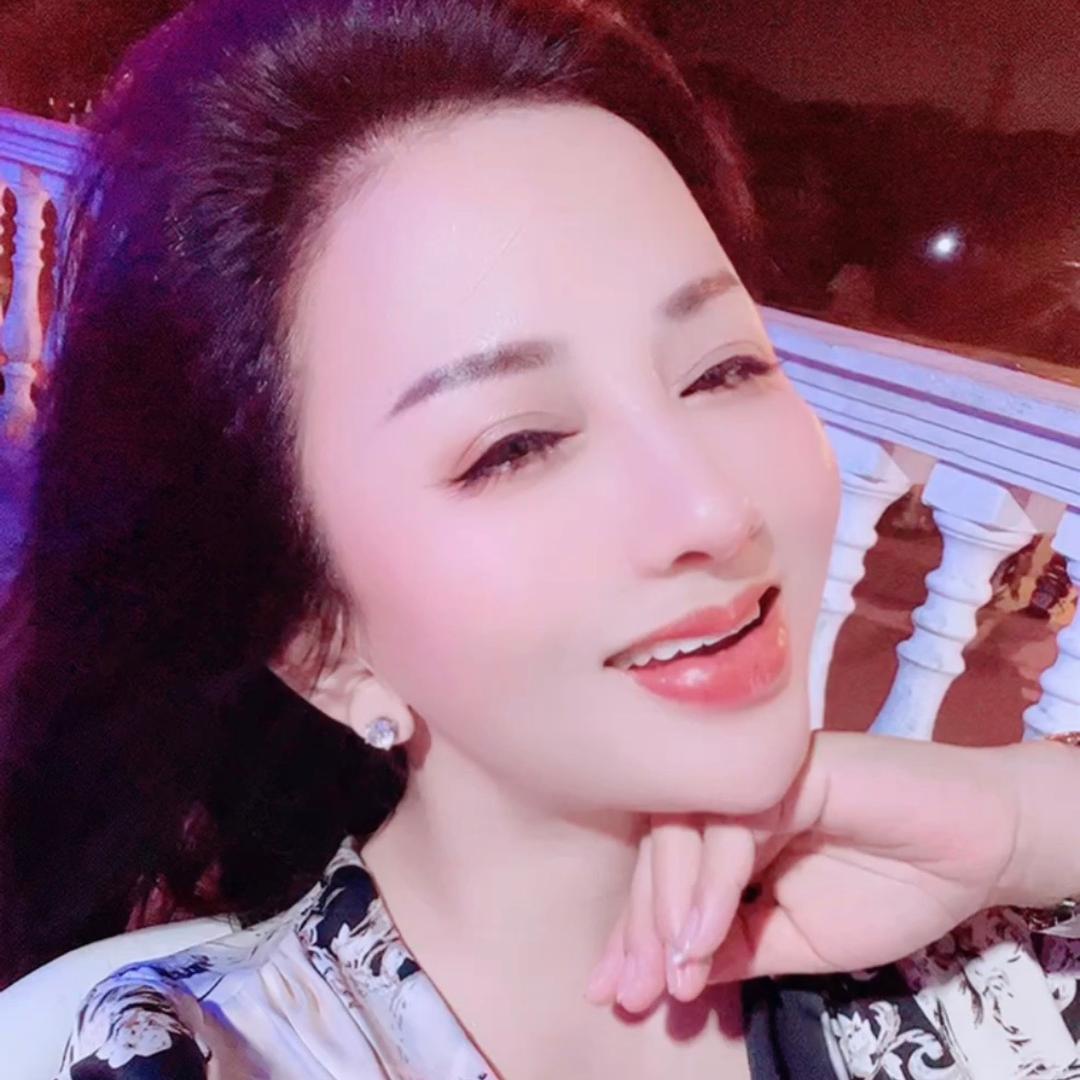 小阿姨.