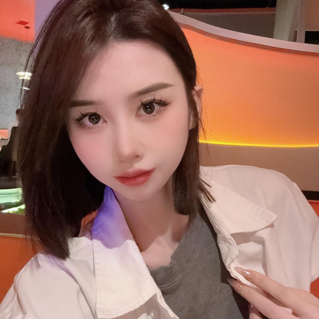 张月月服饰工厂店