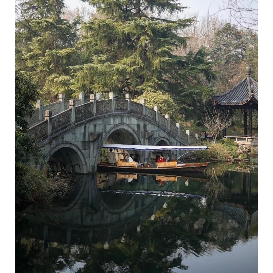 你好👋…
