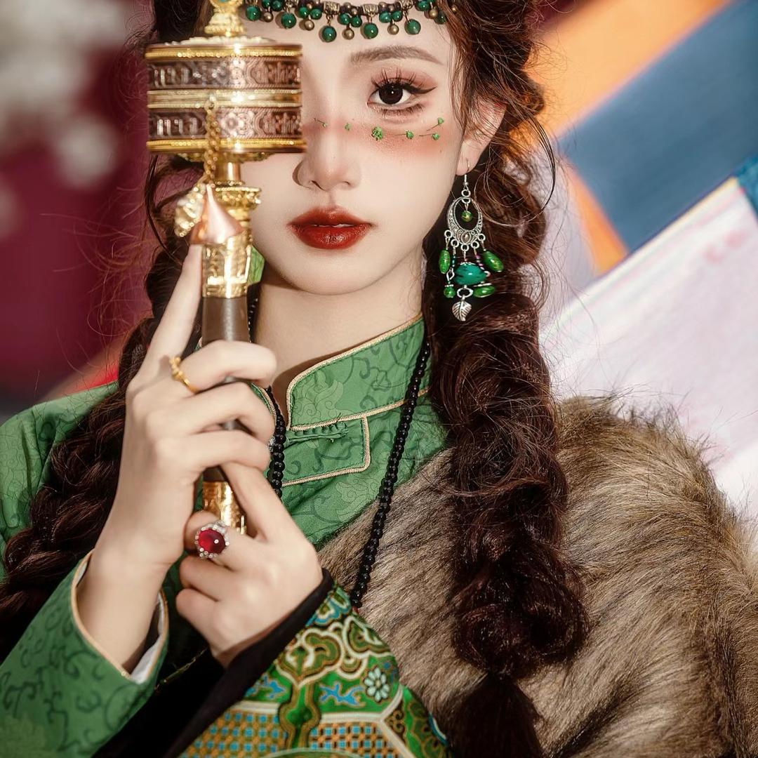 海口美兰居颜爰珠宝店（个体工商户）