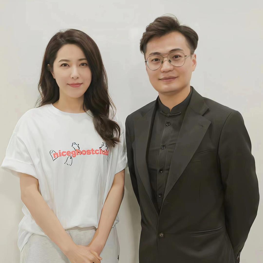 泓易捏捏美