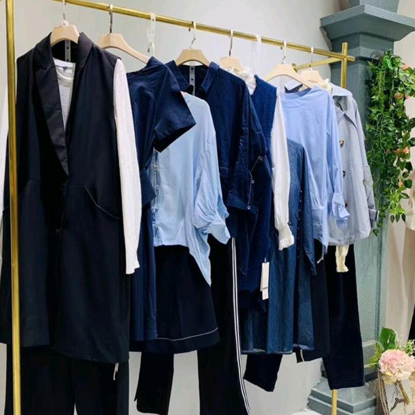 郝吖服装商贸小店