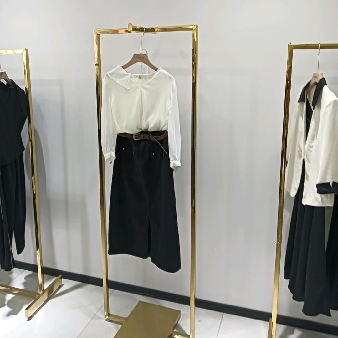 轻奢品撤柜工作室