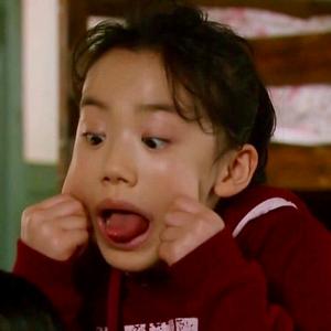 黑眼圈妹妹头像