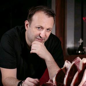 birol·丁力撒盐哥头像