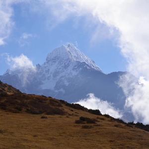 渐行渐远.…头像