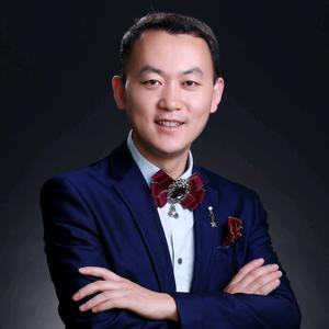 主持人 刘明