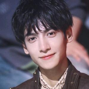 全世界最好的罗云熙头像