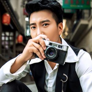 摄影师明月头像