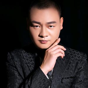 美颜形象工作室~迪哥头像
