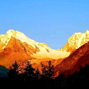 海螺沟金山摄影主题酒店头像