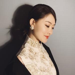 就是张佳琪(七点半直播)