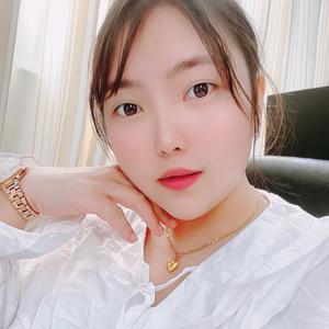 胖妞lucky 头像
