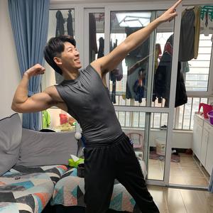 沙窝村彭于晏(街头健身)头像