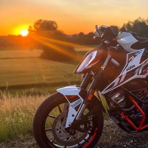 雅马哈鬼火100,ninjia400  v  taxuewuhen843672 摩羯座的骑手,喜欢风