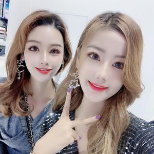 twins芳儿菲儿头像