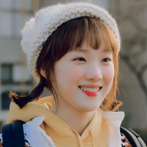 王泡芙的女朋友头像