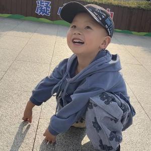 我家有个胡一天头像