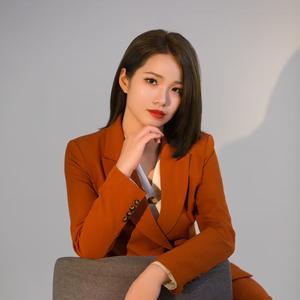 丽娜（父女日常）头像