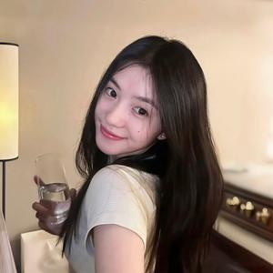 七七别吃了头像