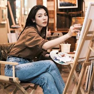 路过的少女头像