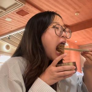 喂饱女大郭头像