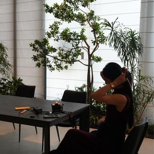 开游泳馆的黄圣依头像