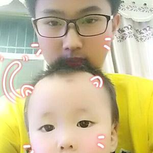 本人:三汊港高中学生全托包餐。头像