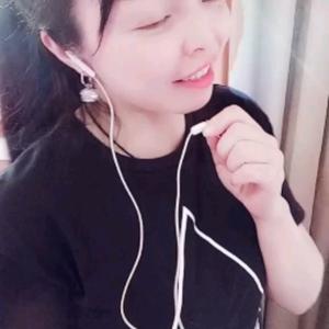 落雪听梅꯭头像