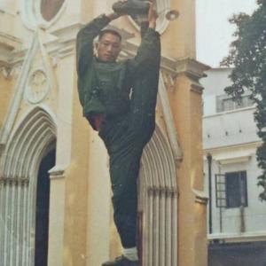 广西～月保哥头像