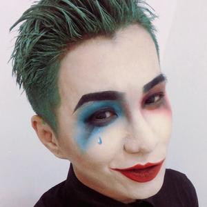 易达_易先生头像