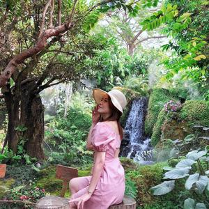 我是梁家小姐姐头像