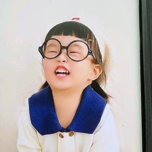 不想做发型师的当当头像