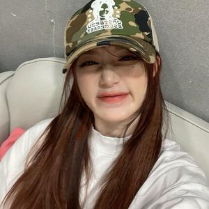 吃蛋挞的小面包头像