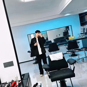 @艾伦—男生发型头像