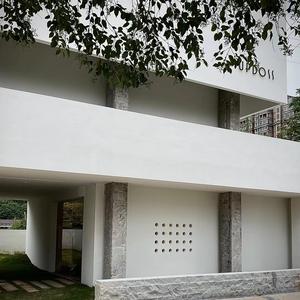 UPDOSS设计师品牌集合店头像